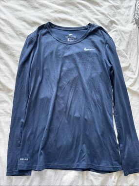 Nike navy sleeved Top - medium